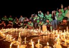 Driver-Ojol-Gelar-Aksi-Damai-1000-Lilin-di-Depan-Mapolda-Jatim