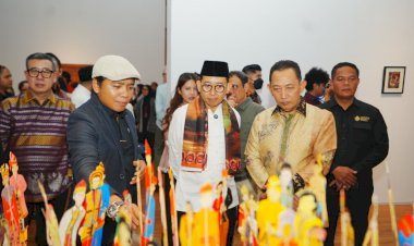 Kapolri-Hadiri-Pembukaan-Pameran-Nasirun-“Bersimpuh-di-Kaki-Para-Guru”-di-Galeri-Nasional-Indonesia