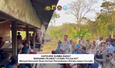 Sampaikan-Duka-Cita-yang-Mendalam,-PJU-Polda-NTT-Bersama-Kapolres-Sumba-Barat-Melayat-ke-Rumah-Duka-Korban-Penembakan-(Pelaku-Curnak)