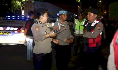 Polres-Pelabuhan-Tanjung-Perak-Gelar-Patroli-Skala-Besar-Antisipasi-Gangster-dan-Balap-Liar