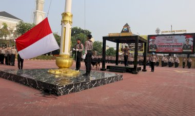 Polresta-Sidoarjo-Gelar-Upacara-Sumpah-Pemuda-Ke-98,-Teguhkan-Semangat-Patriotisme,-Kegigihan-dan-Empati