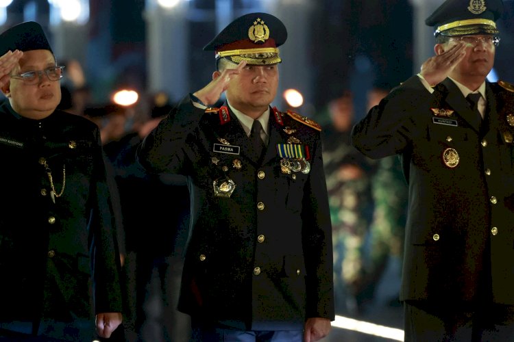 Hadiri Renungan Suci Jelang HUT ke-80 Wakapolda Jatim : Semangat Juang Pahlawan Harus Terus Kita Teladani