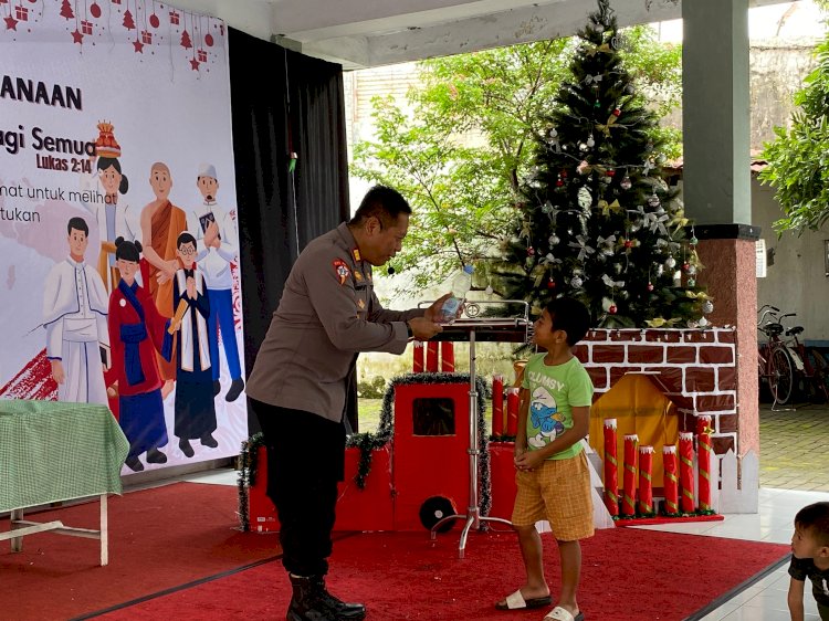 Polres Jember Berbagi Kasih ke Panti Asuhan Sambut Perayaan Natal