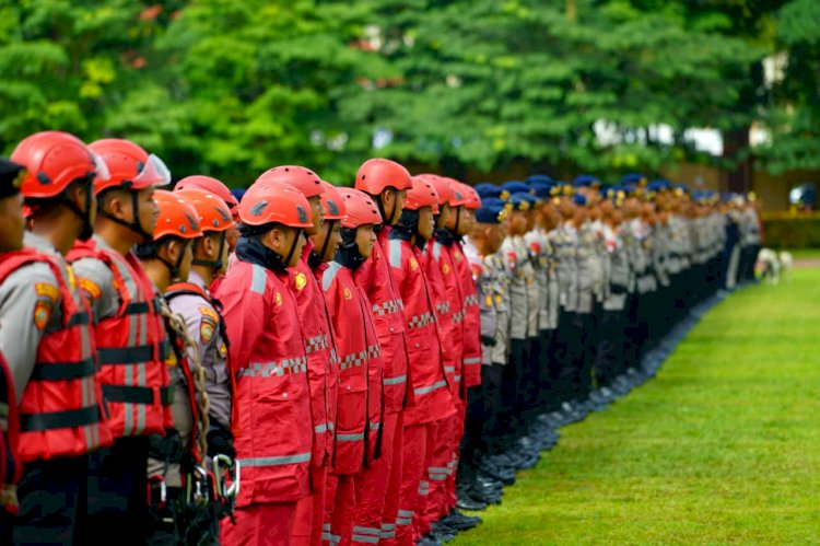 Wakapolri: Polri Berangkatkan 1.500 Personel untuk Penanggulangan Bencana di Aceh, Sumut, dan Sumbar