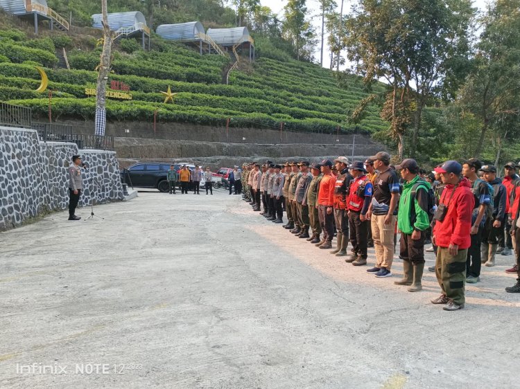 Ditpolairud Polda Jatim Kerahkan 4 Kapal Sisir Perairan Sumenep dan Masalembu Cari Korban KM Virgo Transport 8