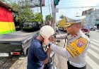 Operasi-Zebra-Semeru-Polresta-Malang-Kota-Bagikan-100-Helm-Gratis