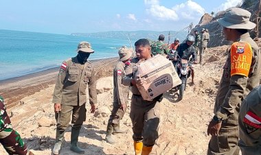 Gempa-M-7,7-Guncang-NTT,-Satbrimob-Polda-NTT-Gerak-Cepat-Evakuasi-Korban-dan-Buka-Akses