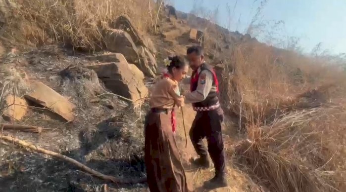 Tim Gabungan Polres Trenggalek Berhasil Evakuasi 4 Pendaki yang Terjebak Kebakaran di Gunung Orak arik
